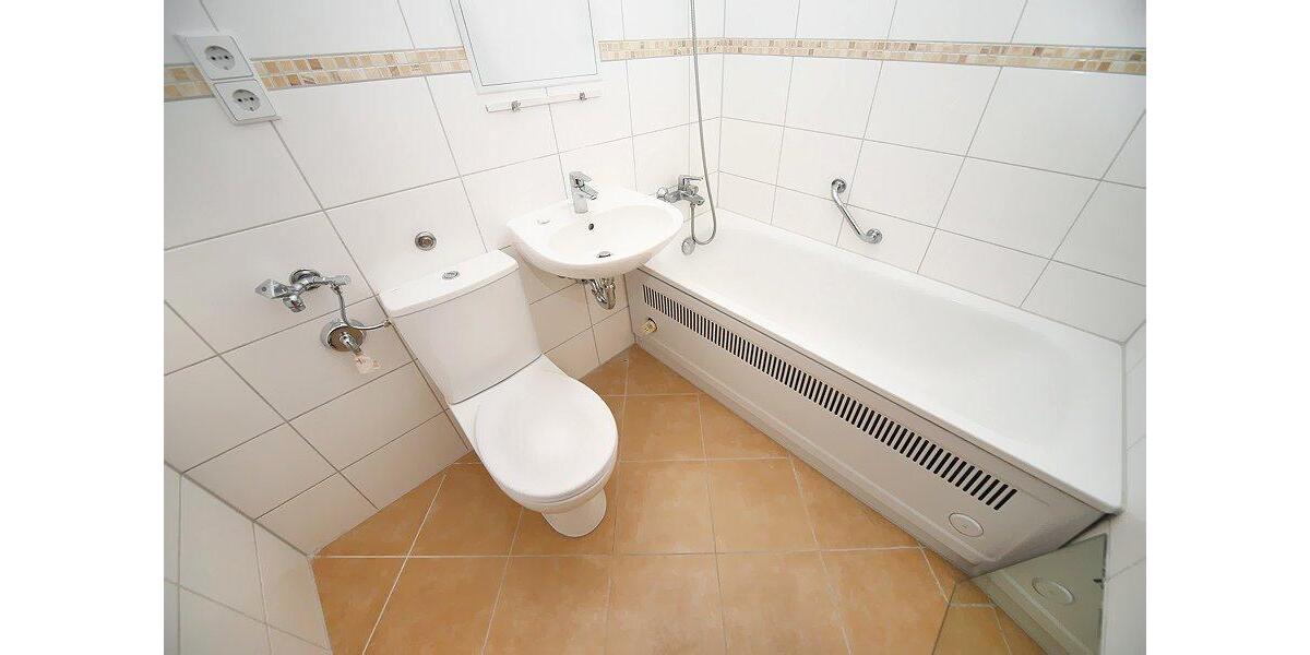 Etagenwohnung Eisleben (Lutherstadt) - 3 Zimmer, 70 m&sup2;, 350&euro; | Angebot:26131090