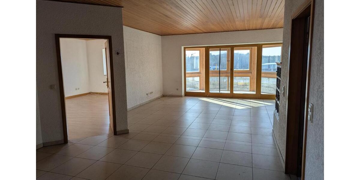 Etagenwohnung Amberg - 4 Zimmer, 140 m&sup2;, 1.140&euro; | Angebot:25435875