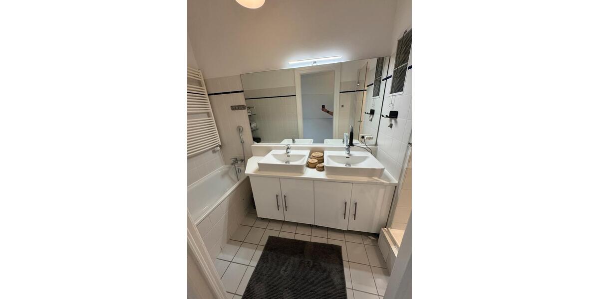 Wohnen auf Zeit Hamburg Eimsbüttel - 2 Zimmer, 130 m&sup2;, 1.100&euro; | Angebot:26532582