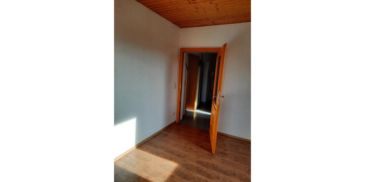 Etagenwohnung Neustadt an der Orla - 2 Zimmer, 45 m&sup2;, 295&euro; | Angebot:24562694