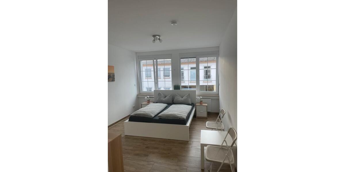Wohnen auf Zeit Leichlingen (Rheinland) - 6 Zimmer, 16 m&sup2;, 18&euro; | Angebot:22243888
