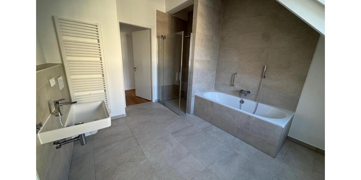 Etagenwohnung München Ludwigsvorstadt-Isarvorstadt - 4 Zimmer, 162 m&sup2;, 3.240&euro; | Angebot:25638267