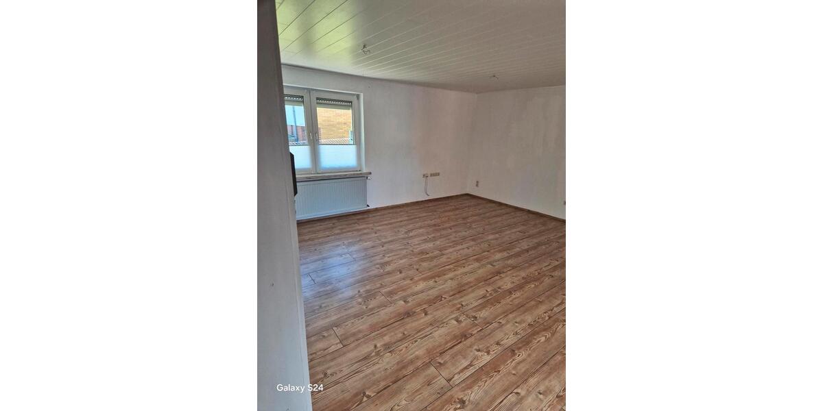 Erdgeschoßwohnung Bovenden - 4 Zimmer, 120 m&sup2;, 1.600&euro; | Angebot:26380865