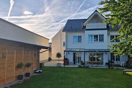 Haus Münzenberg - 5 Zimmer, 250 m&sup2;, 2.350&euro; | Angebot:24867594