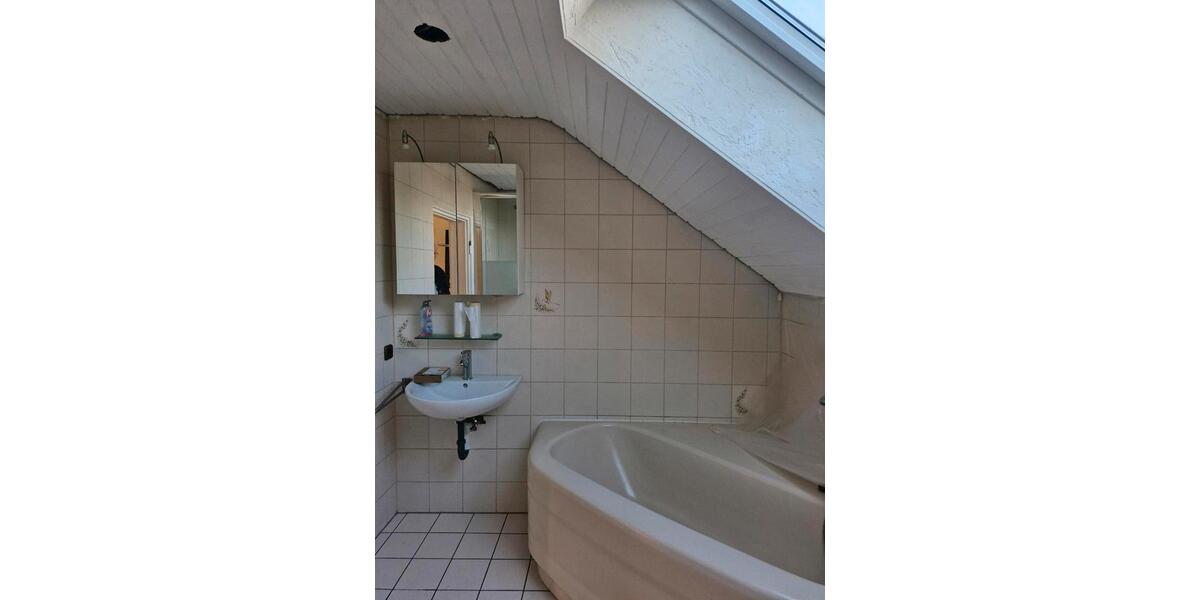 Dachgeschoßwohnung Wuppertal Gemarkung Barmen - 2 Zimmer, 78 m&sup2;, 657&euro; | Angebot:26497694