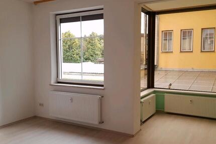 Wohnung Groitzsch - 2 Zimmer, 70 m&sup2;, 490&euro; | Angebot:25831506