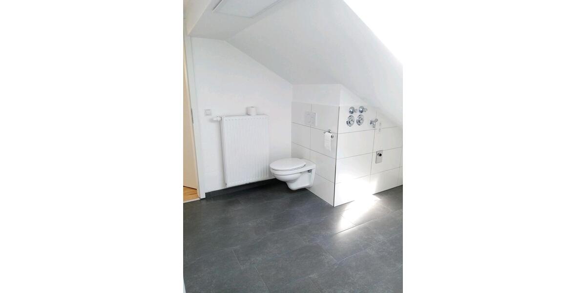 Dachgeschoßwohnung Roßbach - 2.5 Zimmer, 70 m&sup2;, 550&euro; | Angebot:24560755