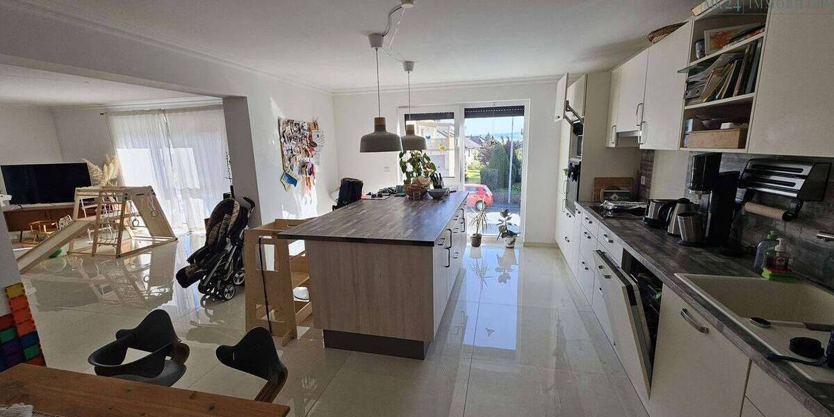 Etagenwohnung Langgöns - 4 Zimmer, 142 m&sup2;, 1.600&euro; | Angebot:26291317