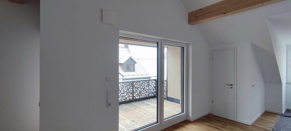 Etagenwohnung Ergoldsbach Langenhettenbach - 3 Zimmer, 86 m&sup2;, 1.000&euro; | Angebot:25366172