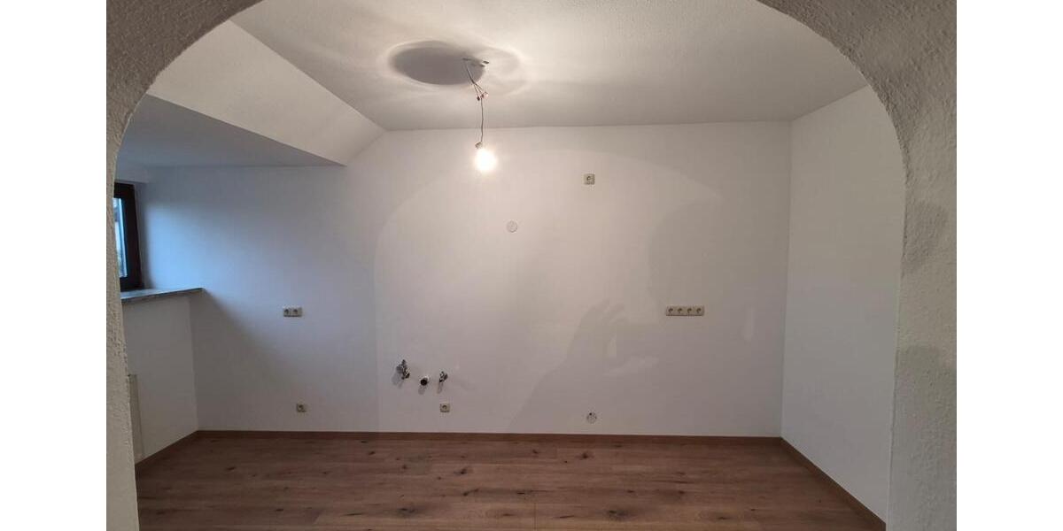 Dachgeschoßwohnung Oberviechtach - 5 Zimmer, 125 m&sup2;, 1.000&euro; | Angebot:26613613