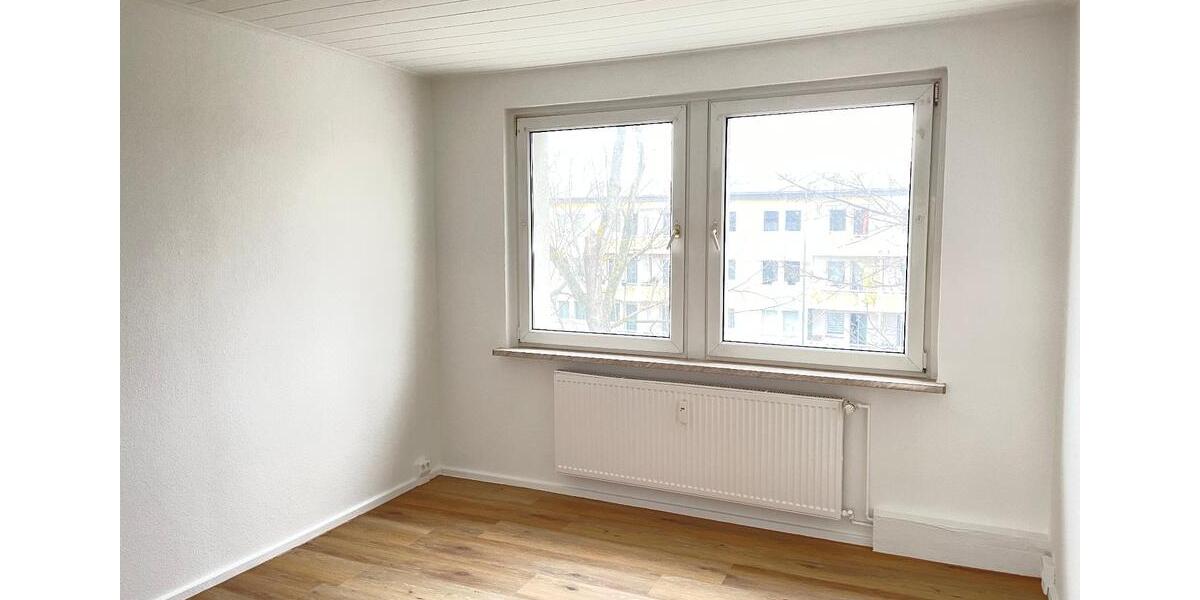 Etagenwohnung Merseburg - 4 Zimmer, 75 m&sup2;, 487&euro; | Angebot:25723598