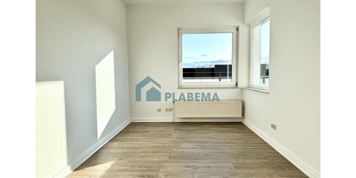Dachgeschoßwohnung Schwerin Friedrichsthal - 4 Zimmer, 126 m&sup2;, 1.450&euro; | Angebot:24271386