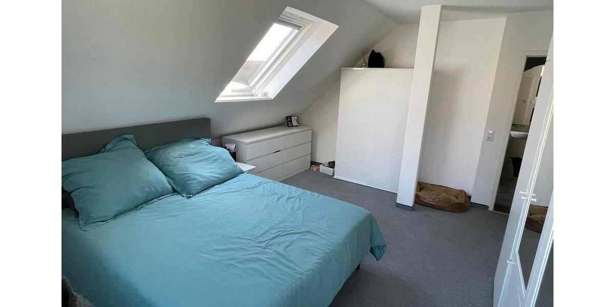 Dachgeschoßwohnung Marburg Cappel - 4 Zimmer, 144 m&sup2;, 1.200&euro; | Angebot:25962830