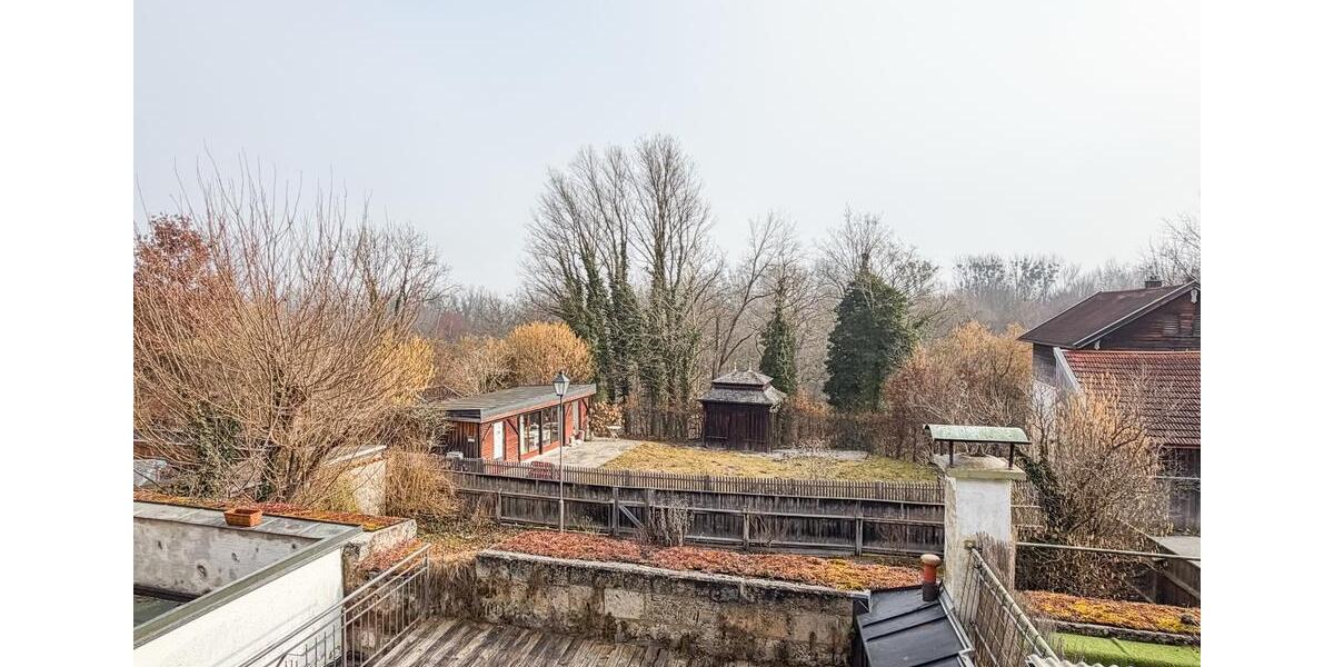 Maisonettenwohnung Tittmoning - 9 Zimmer, 300 m&sup2;, 1.900&euro; | Angebot:25851402