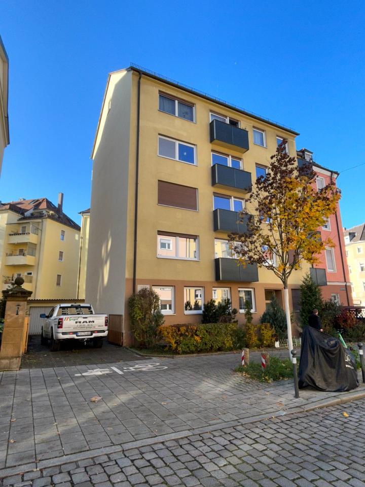 4-Zimmer Wohnung DG mit Einbauküche in Nürnberg WG-tauglich