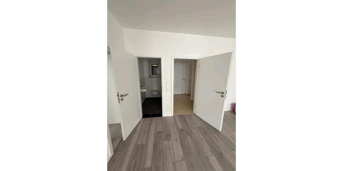 Etagenwohnung Pforzheim - 3 Zimmer, 95 m&sup2;, 1.350&euro; | Angebot:26594449