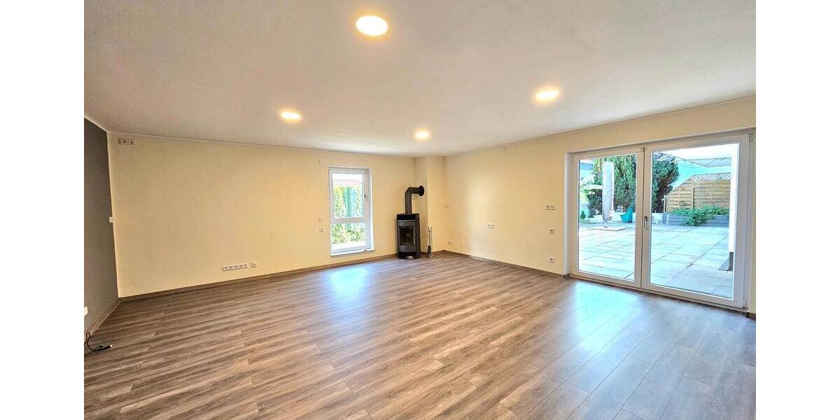 Mehrfamilienhaus, Wohnhaus Bad Soden-Salmünster Salmünster - 7.5 Zimmer, 310 m&sup2;, 2.750&euro; | Angebot:25656917