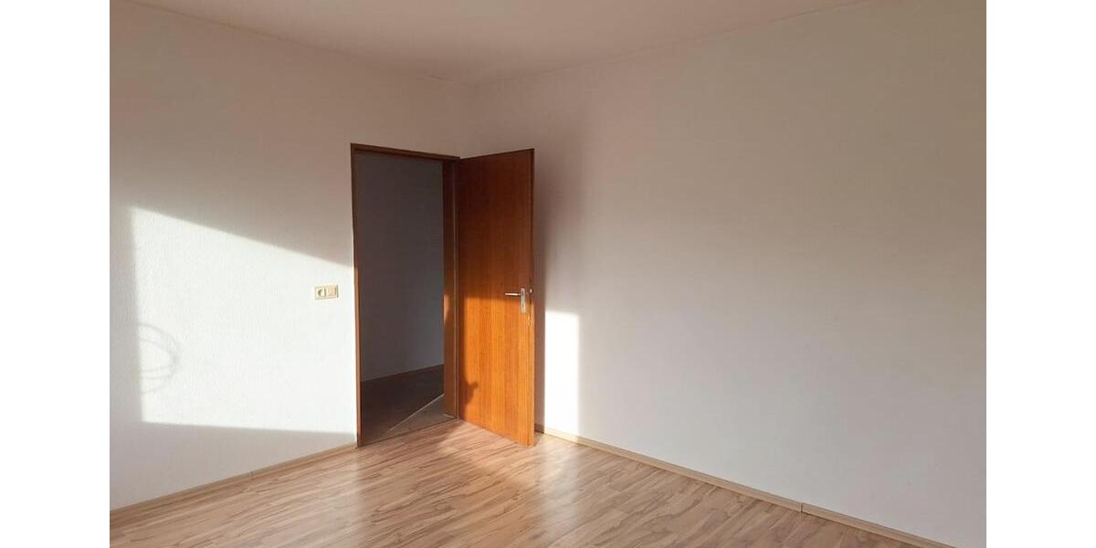 Etagenwohnung Schortens - 4 Zimmer, 93 m&sup2;, 560&euro; | Angebot:23121147