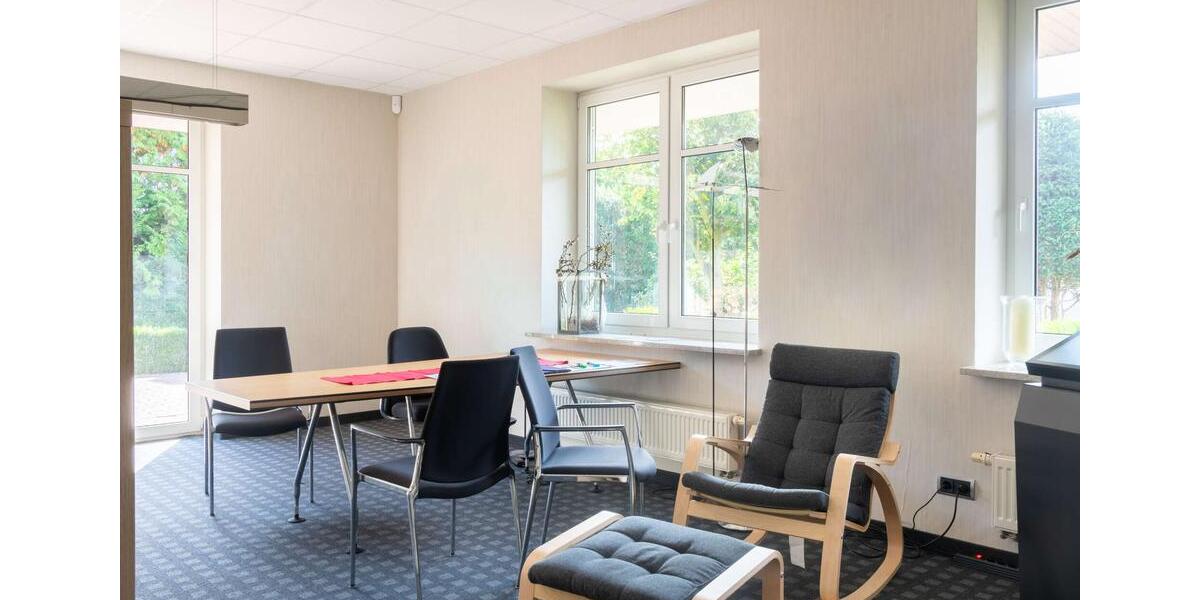 Großzügige Gewerbefläche mit flexibler Raumaufteilung und Wohnoption. Obj. 8989 zimmer