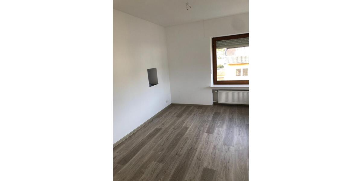 Etagenwohnung Remagen - 3 Zimmer, 91 m&sup2;, 900&euro; | Angebot:24360322