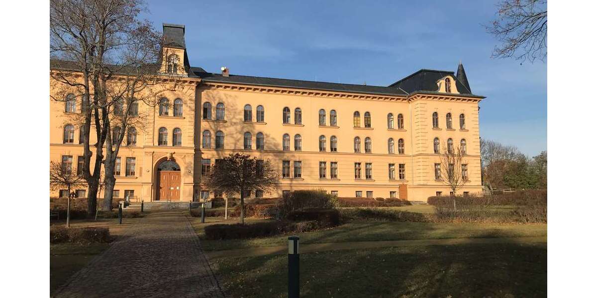 Neu, 5 Zimmer WG geeignet, frisch renoviert mit Balkon! 5 zimmer