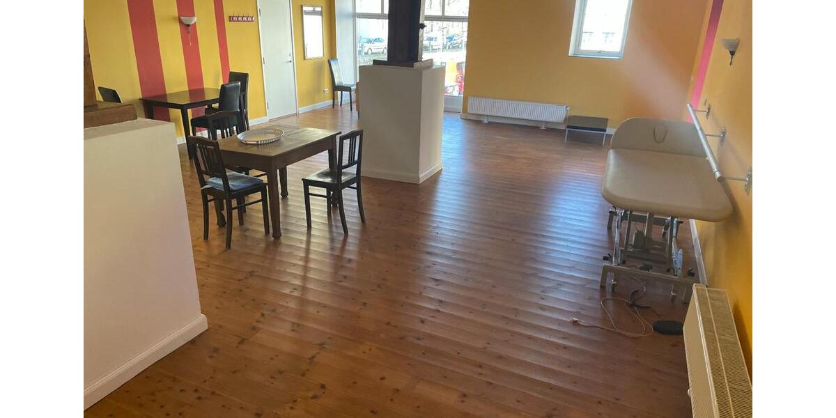 Hochparterre Wismar Altstadt - 4 Zimmer, 150 m&sup2;, 1.600&euro; | Angebot:26637144