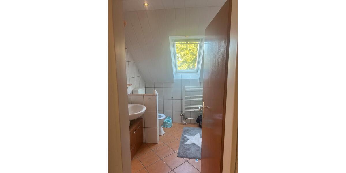 Etagenwohnung Helmstedt - 5 Zimmer, 120 m&sup2;, 1.250&euro; | Angebot:25811820