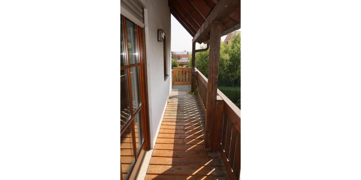 Etagenwohnung Bergkirchen - 4 Zimmer, 120 m&sup2;, 1.800&euro; | Angebot:26000224