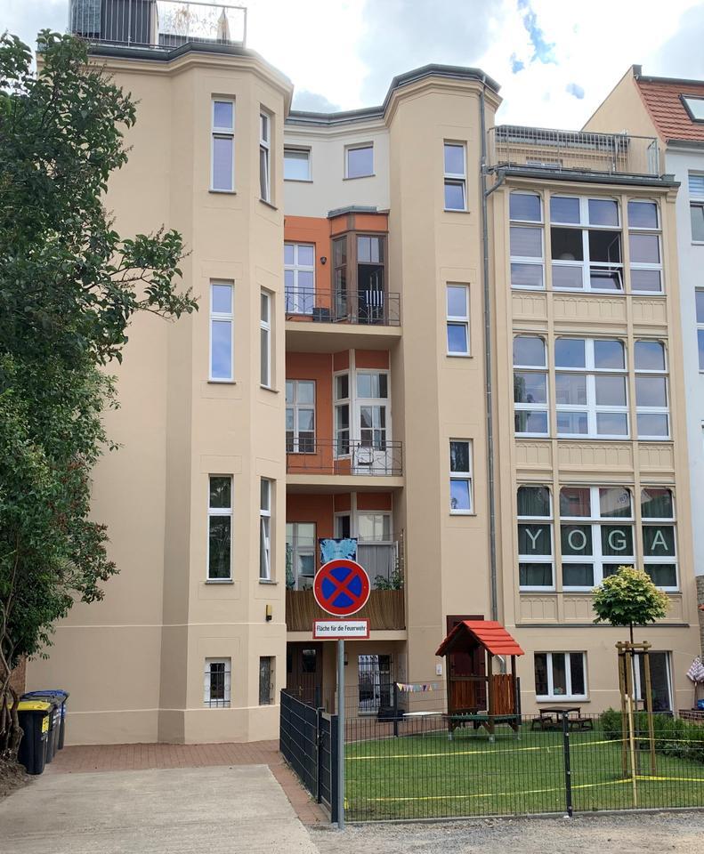 7 Zimmer-Altbau-Wohnung in wunderschönem Denkmalobjekt zu vermieten!