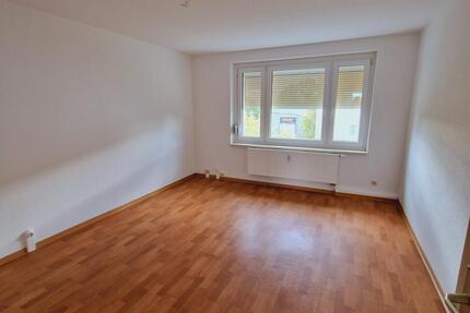 Helle 3-Raum-Wohnung im ländlichen Dürrweitzschen