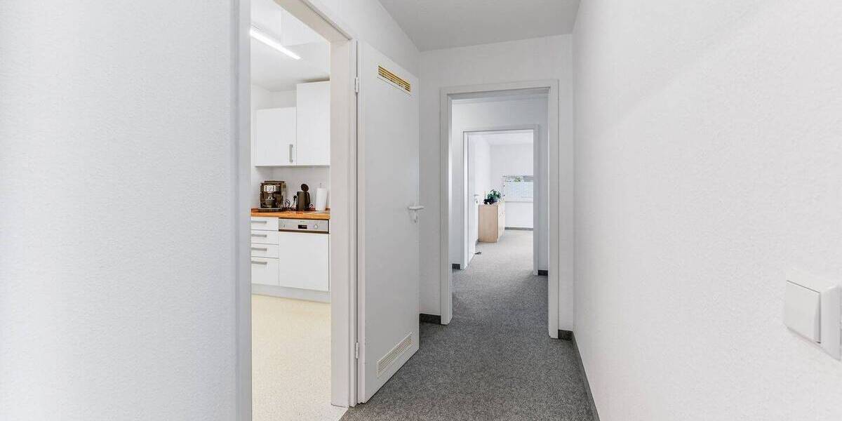 Gewerbeobjekt Oberstenfeld - 6 Zimmer, 1.650&euro; | Angebot:26799209