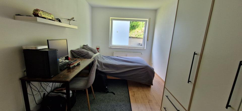 Etagenwohnung Hillscheid - 3 Zimmer, 82 m&sup2;, 700&euro; | Angebot:26679546