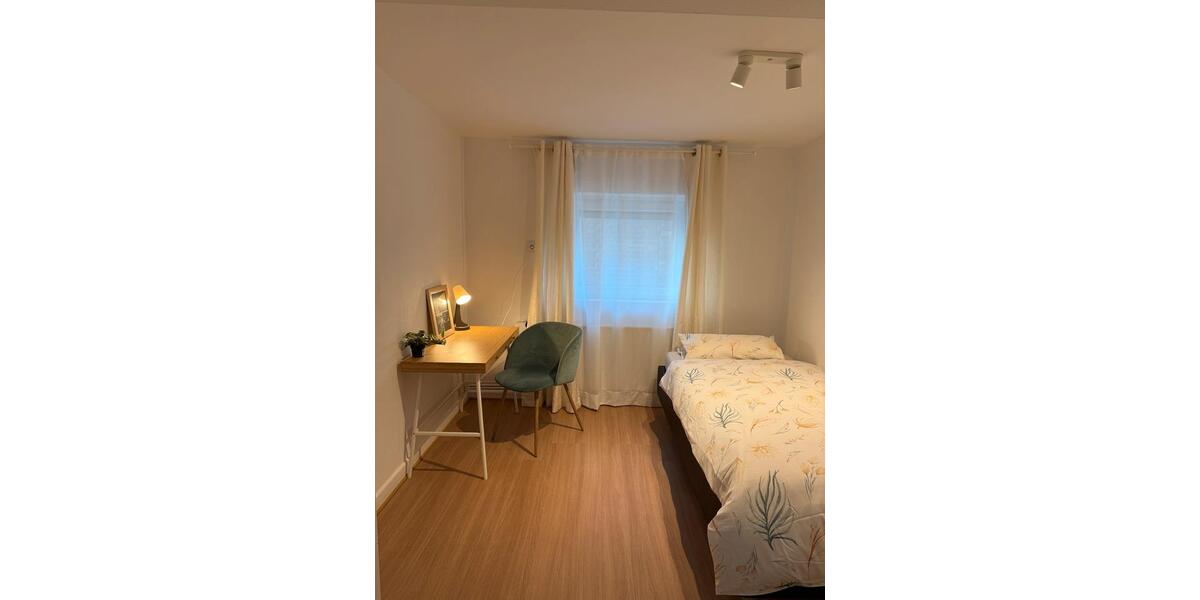 Wohnen auf Zeit Hamburg Langenhorn - 6 Zimmer, 126 m&sup2;, 680&euro; | Angebot:26610182