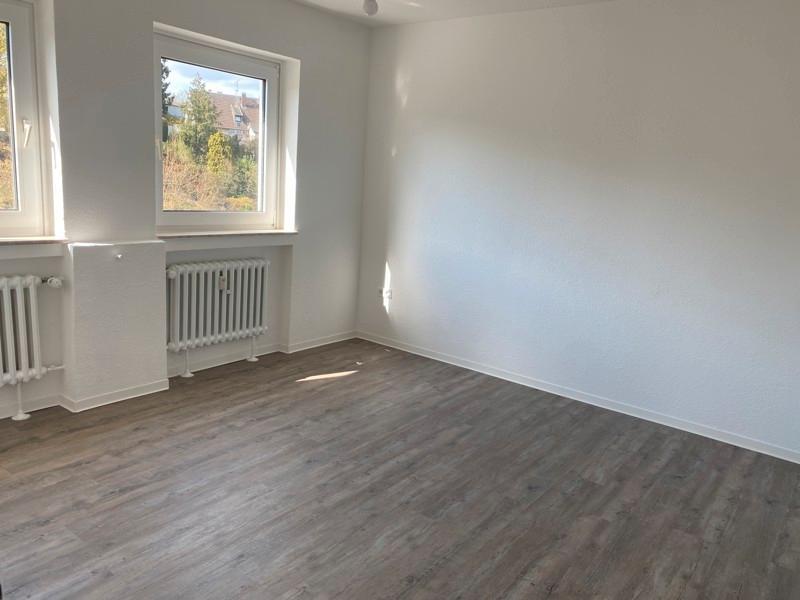 Renovierte 3-Zimmerwohnung in guter Lage zimmer