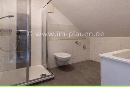 Zentrale 2-Zimmer-Dachgeschoßwohnung in Auerbach - frisch renoviert & sofort beziehbar!