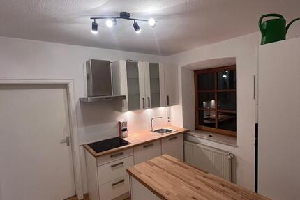 Neugründung 5er Frauen WG in Einfamilienhaus 6 zimmer