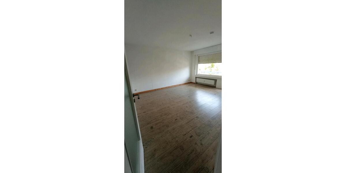Etagenwohnung Radevormwald - 4 Zimmer, 83 m&sup2;, 420&euro; | Angebot:24490201