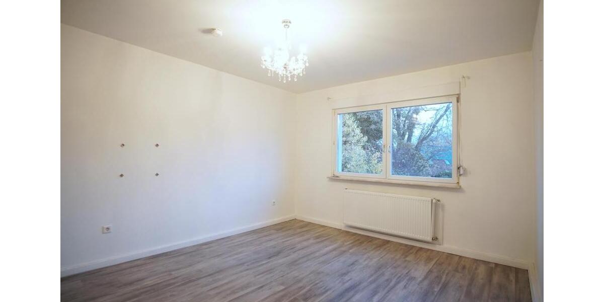 ~ Gepflegte Etagenwohnung mit Laminat und toller Aufteilung ~ 3 zimmer