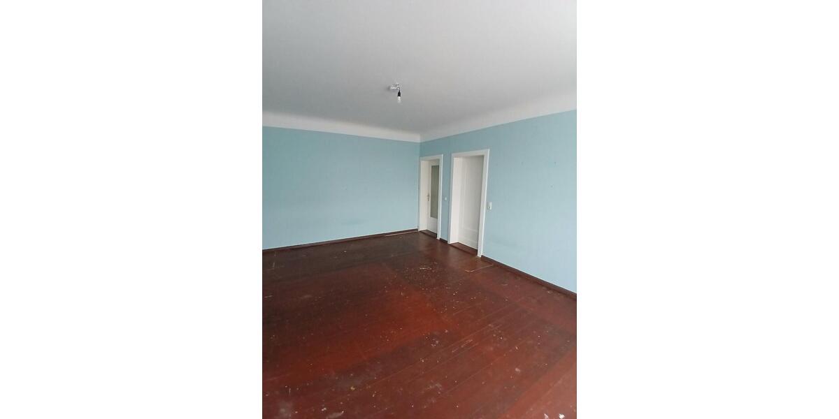 Etagenwohnung Jüterbog - 5 Zimmer, 149 m&sup2;, 1.150&euro; | Angebot:24850071