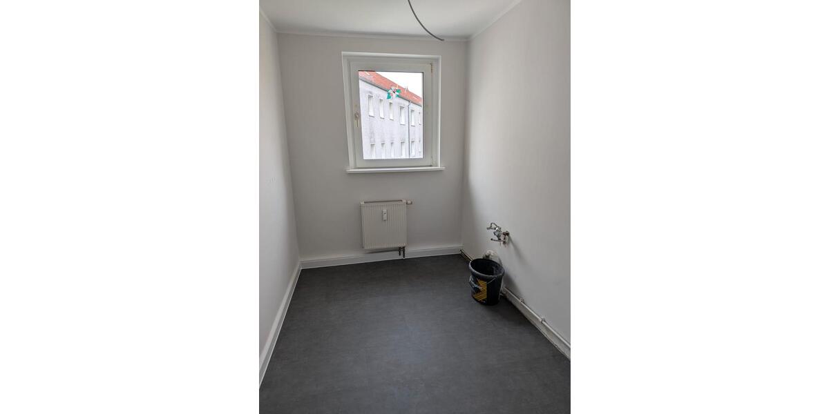 Erdgeschoßwohnung Zeitz - 4 Zimmer, 74 m&sup2;, 500&euro; | Angebot:26515526