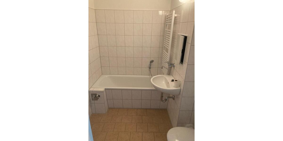Etagenwohnung Döbeln - 1 Zimmer, 30 m&sup2;, 210&euro; | Angebot:26336985