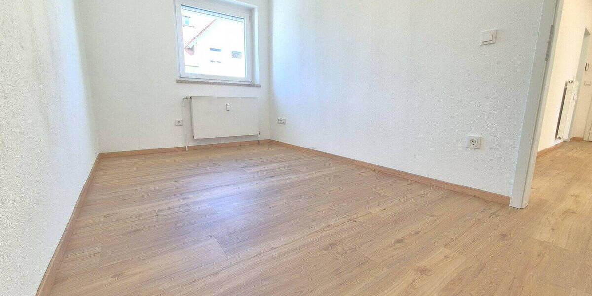 Etagenwohnung Ergolding Piflas - 3 Zimmer, 73 m&sup2;, 1.080&euro; | Angebot:25927779
