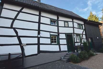 Haus Mechernich-Kommern Kommern - 4 Zimmer, 110 m&sup2;, 1.300&euro; | Angebot:27360343