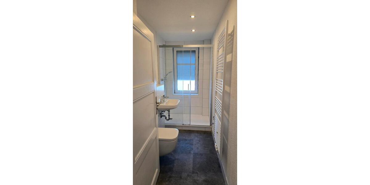 Hochparterre Eisenach - 4 Zimmer, 80 m&sup2;, 595&euro; | Angebot:26004803