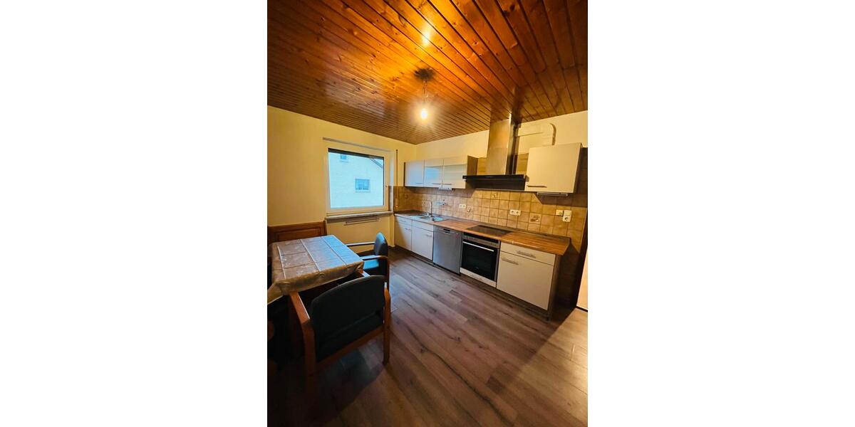 Etagenwohnung Pressath - 2 Zimmer, 74 m&sup2;, 123&euro; | Angebot:25903984