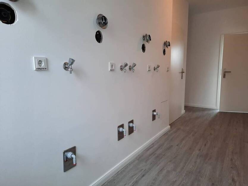 Die Uni vor der Tür! Dachgeschoss-Apartment in Harburg