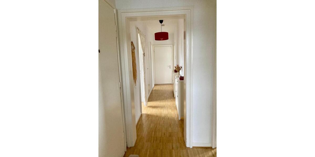 Etagenwohnung Bremerhaven Lehe - 4 Zimmer, 20 m&sup2;, 1.100&euro; | Angebot:25440028