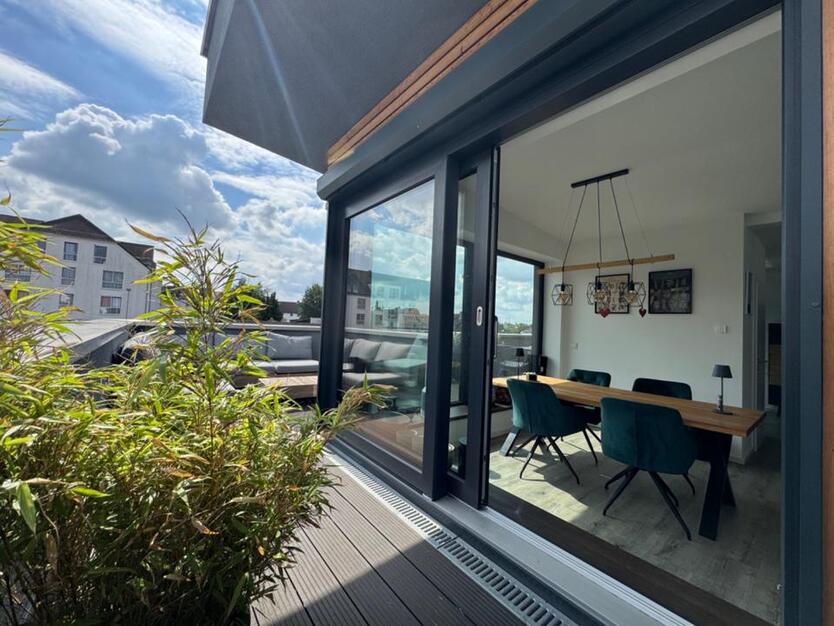 Exklusive MaisonetteWohnung mit Dachterrasse, Carport & Einbauküche in Helmstedt