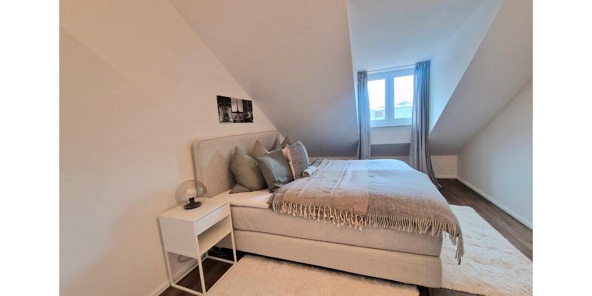 Dachgeschoßwohnung Unterschleißheim - 2 Zimmer, 62 m&sup2;, 1.690&euro; | Angebot:26445845