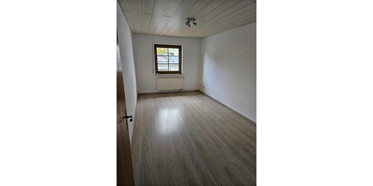 Etagenwohnung Ingelheim am Rhein - 3 Zimmer, 97 m&sup2;, 1.164&euro; | Angebot:24795037